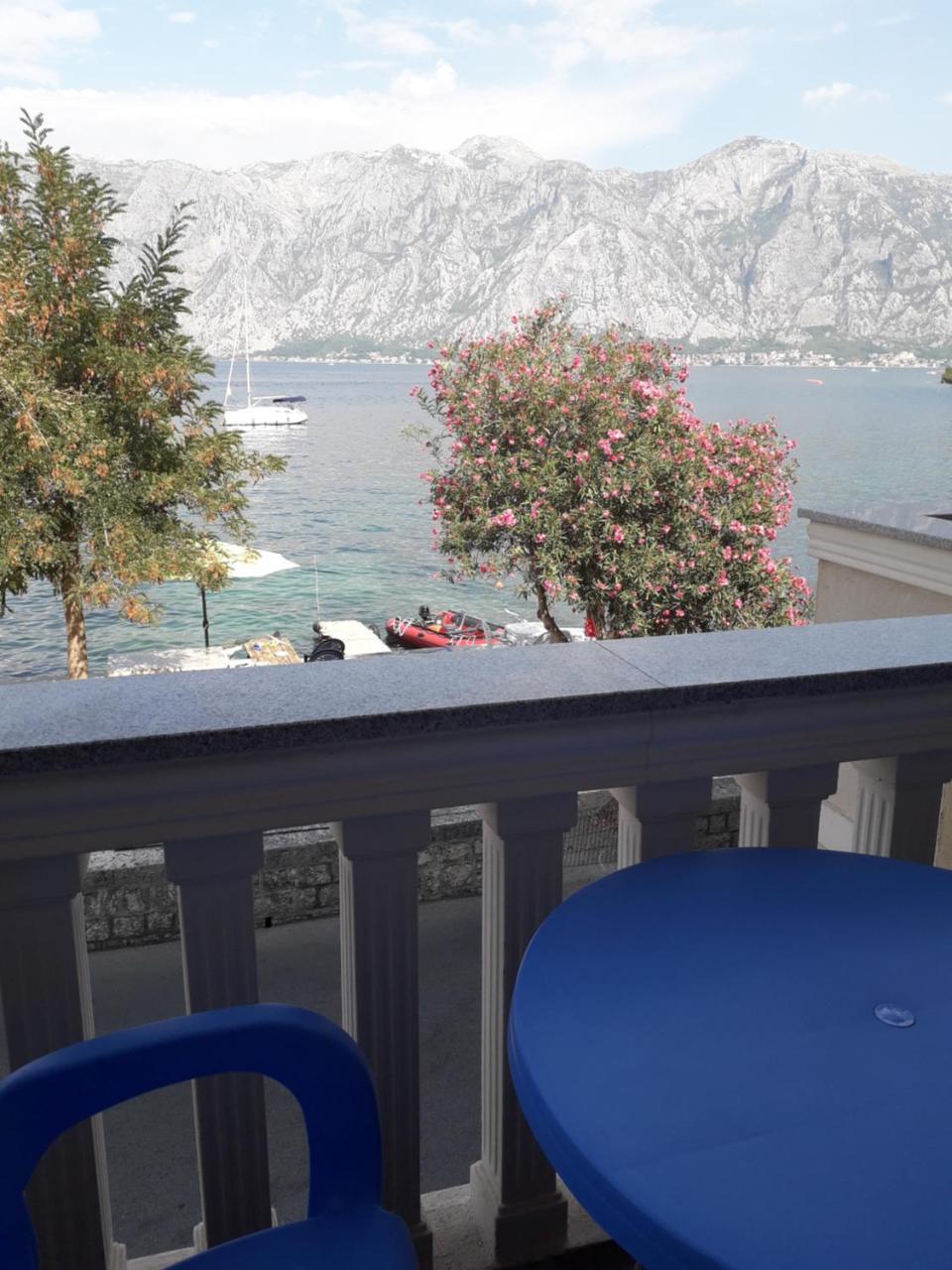 Apartmants Alexander Appartamento Cattaro Esterno foto