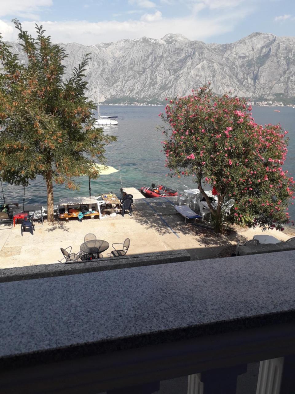 Apartmants Alexander Appartamento Cattaro Esterno foto